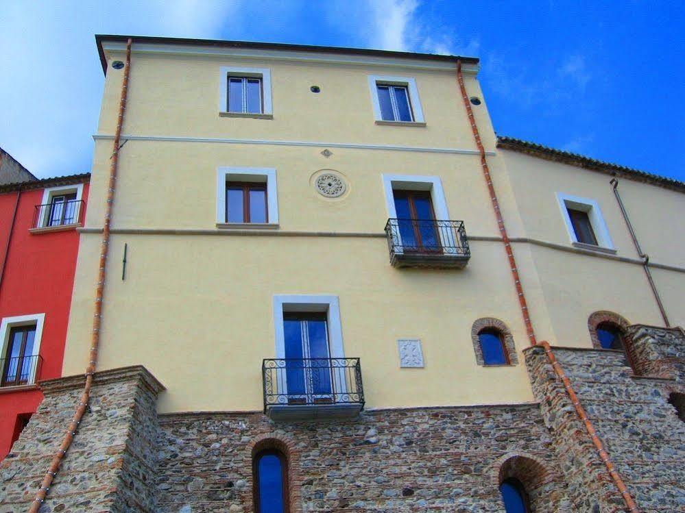 Relais Hotel Palazzo Castriota كوريليانو كالابرو المظهر الخارجي الصورة