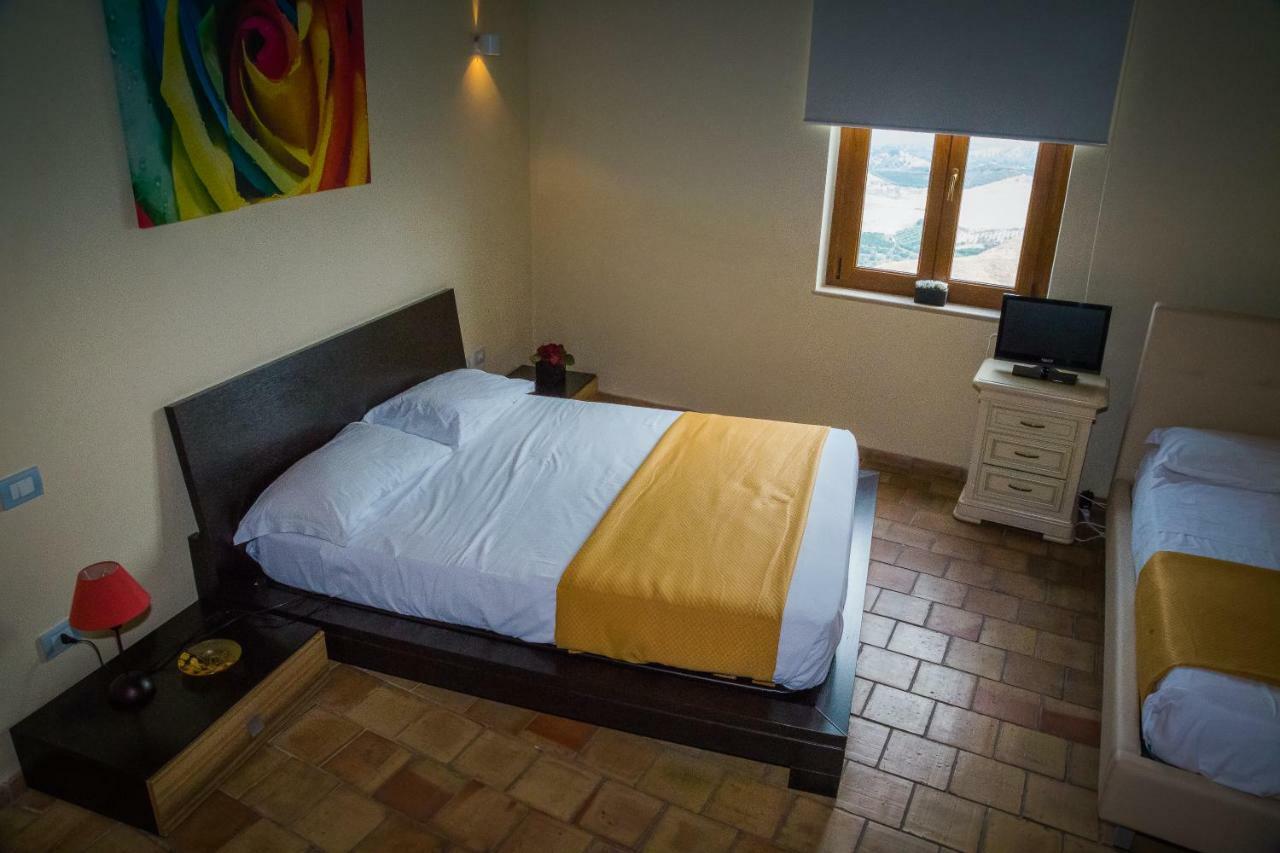 Relais Hotel Palazzo Castriota كوريليانو كالابرو المظهر الخارجي الصورة
